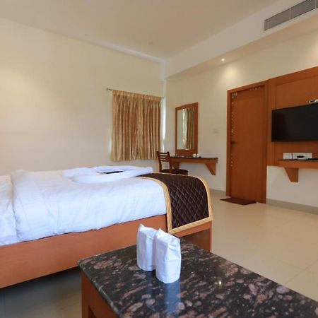 Hotel Ashok Palace Karur  Экстерьер фото