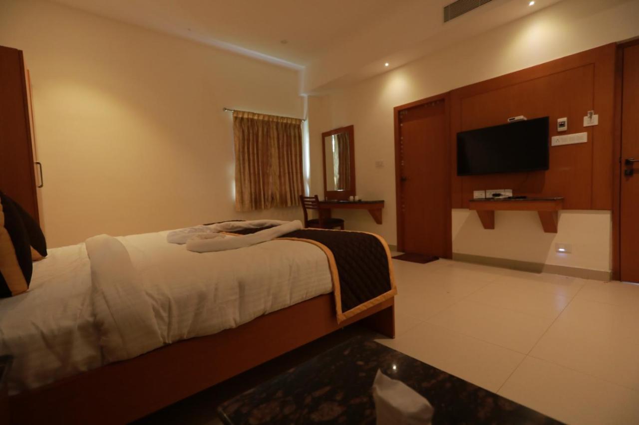 Hotel Ashok Palace Karur  Экстерьер фото