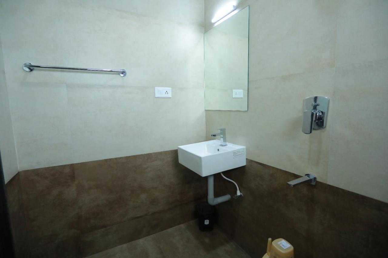 Hotel Ashok Palace Karur  Экстерьер фото